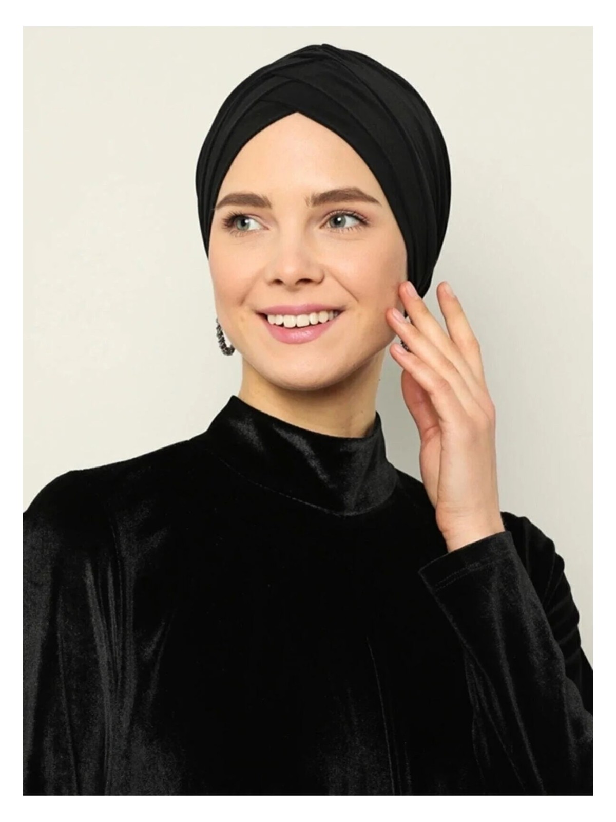Naciye Sultan Tesettür Çapraz Deniz Bonesi Üç Bantlı Hazır Türban Siyah
