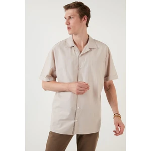 Oversize Fit Kısa Kollu Tek Cepli Apaş Yaka Gömlek Erkek GÖMLEK CF21194664