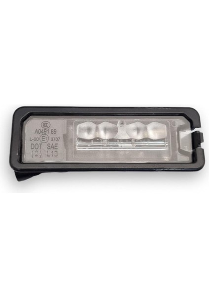 VW Passat B8.5 2020-2023 Arka Plaka Aydınlatma Lambası LED 1K8943021D