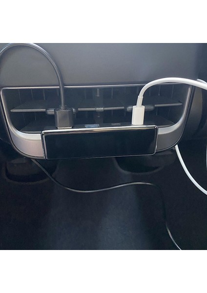 Tesla Model 3 / Y 2021 Için Car USB Extender 4 Bağlantı Noktası Adaptör Şarj Cihazı