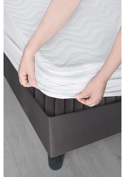 Kapitone Sıvı Geçirmez Alez, Fitted