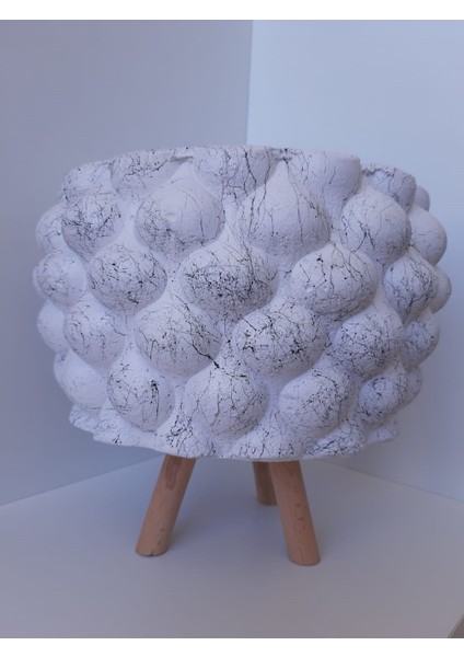 Damla Motifli Ayaklı Beton Saksı 20 x 20 x 21 cm