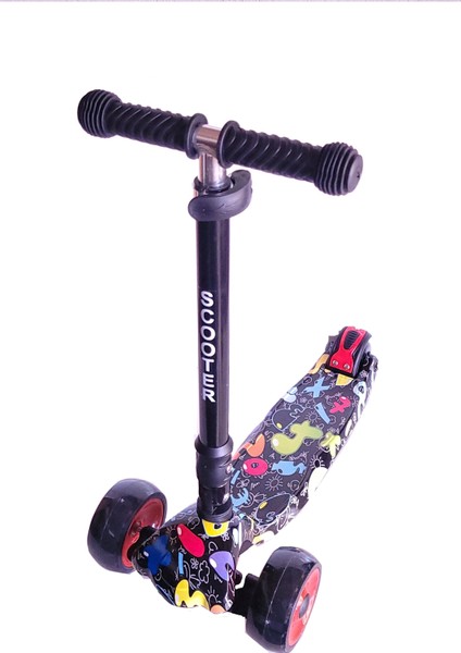 C Toys Işıklı 3 Tekerlekli Scooter (3 Farklı Model)