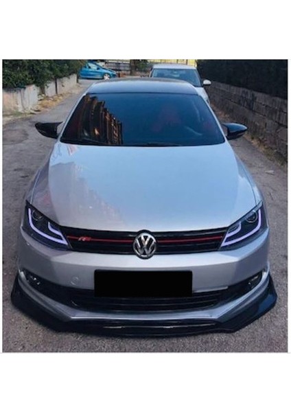 Volkswagen Jetta Esnek Ayarlanabilir 3 Parça Kanatlı Piano Black Ön Lip