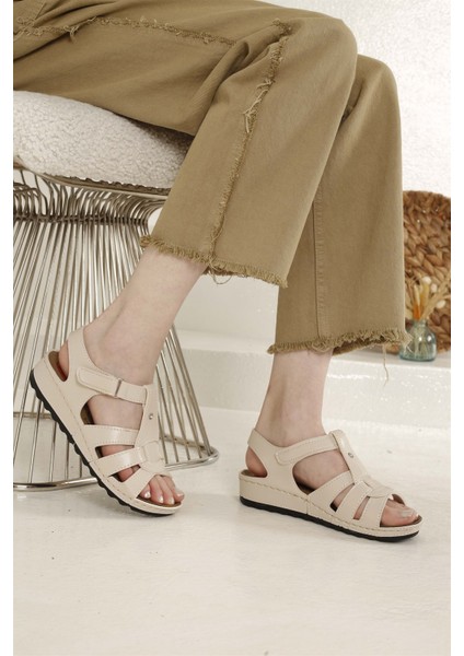 Kadın Geçmeli Cırtlı Sandalet Bej modelleri