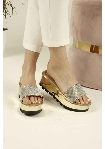 Kadın Dolgu Topuklu Taşlı Terlik Altın Ayna fiyatları