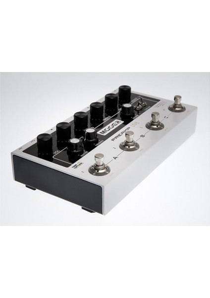 M999 Preamp Live Digital Multi Pedalı