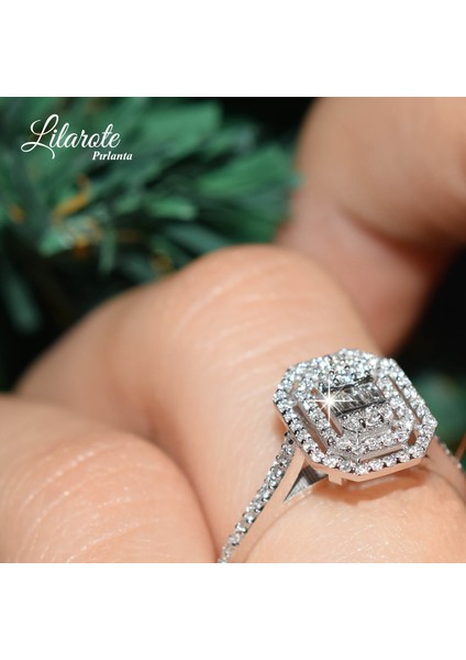 0.45 Ct Modern Tasarım Baget Kare Tektaş Yüzük fiyatları