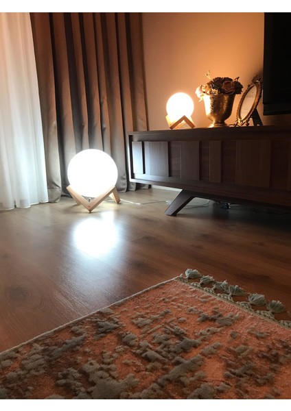 Cam Küre Masa Lambası