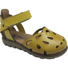 Ortopedikal Raduno Bebe Kız Sandalet Hardal Lazerli Nokta Desen Bilekten Cırtlı % 100 Deri