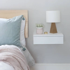 Yatak Başı Komodintek Çekmeceli Duvara Monte