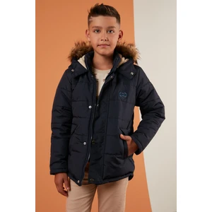 Yakası Suni Kürklü Peluş Astarlı Kapüşonlu Kışlık Mont Erkek Çocuk Mont 6036024