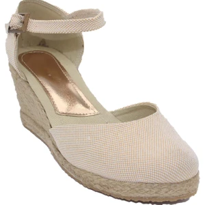 Gökçe Kundura 06 Kadın Gökçe Kundura Keten Sandalet Dolgu Topuklu Hafif ve Rahat Kullanım İçin