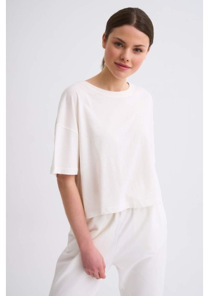 Regular Fit Kısa Kollu Kadın Crop Tişört - Ekru Ekru - L fiyatları
