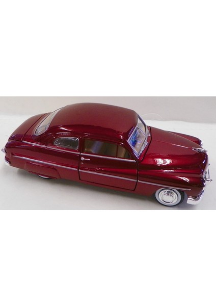 1:24 Motormax 1949 Mercury Coupe fırsatları
