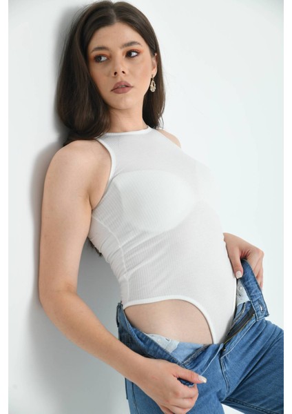 Beyaz Halter Yaka Çıtçıtlı Body