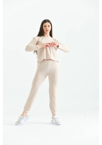 Bej Yumoş Kumaş Örme Pijama Takımı