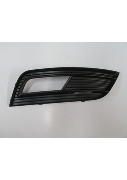 2013 - 2015 Audi A4 Sis Lamba Kapağı Sağ Sis Delikli (Nikelaj Çıtasız) (Oem NO:8K0807682K01C)