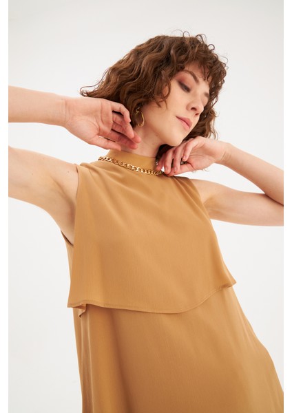 Aksesuar Detaylı Volanlı Bluz - Camel fiyatları