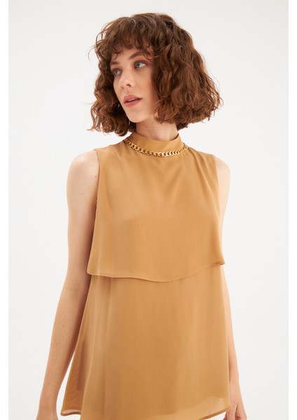 Aksesuar Detaylı Volanlı Bluz - Camel fırsatları