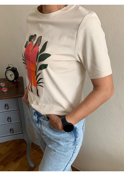 Bej Kadın Baskılı T-Shirt fiyatları