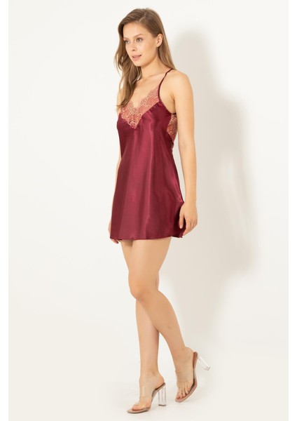 Doremi Sırtı Çapraz Askılı Taş Aksesuarlı Güpürlü Saten Mini Gecelik indirimleri