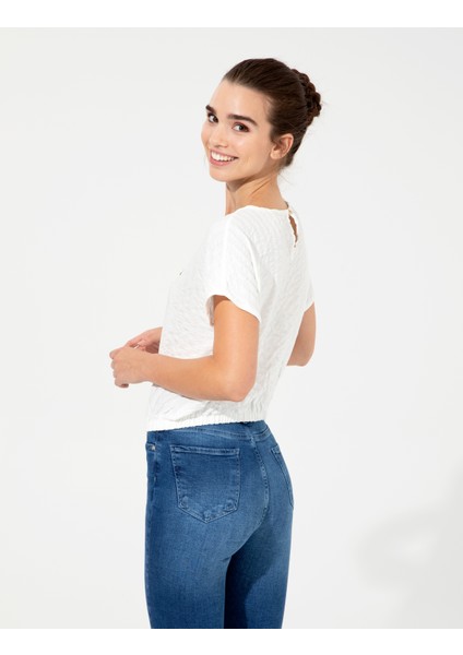 Kadın Beyaz Crop Top Kısa Kollu Bluz 50252493-VR013 indirimleri