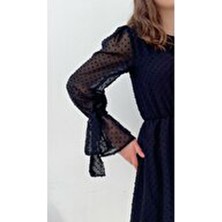 Siyah Volanlı Ponpon Dokulu Elbise, Hediye