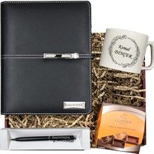 Hediye Rengi Isme Özel Lüx Organizerli Tarihsiz Ajanda Kupa Bardak Kalem ve Çikolata Hediye Kutusu