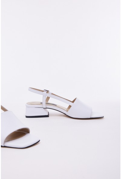 Derinet Beyaz Deri Kadın Topuklu Ayakkabı
