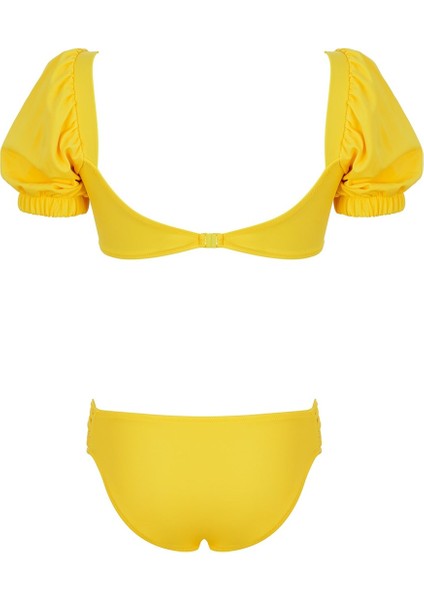 Kolu Volanlı Bikini Takım