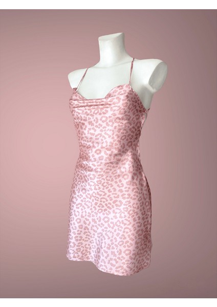 Sırt Dekolteli Saten Gecelik modelleri