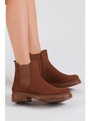 Tonny Black Kadın Taba Süet Lastikli Kalıp Bot  Klasik Model ile Şık Görünüm Sunar