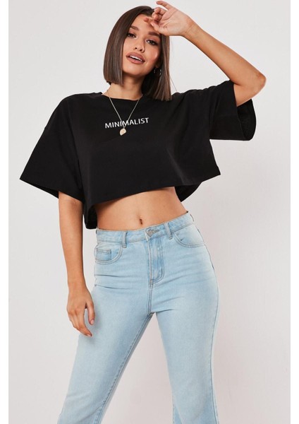Minimalıst Basıkılı Siyah Oversize Crop T-Shırt fiyatları
