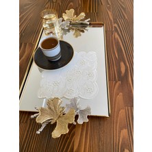 Lilies Atelier Tek Adet Romantik Delikişi Nakışlı Beyaz Kokteyl Peçetesi Bardak Altlığı