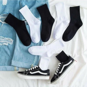 Carnaval Socks 6'lı Siyah Beyaz Unisex Spor Çorap Kutusu