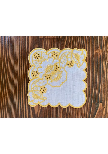 Tek Adet Romantik Delikişi Nakışlı Sarı Kokteyl Peçetesi Bardak Altlığı