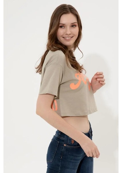 Kadın Haki Bisiklet Yaka Crop Top T-Shirt fırsatları
