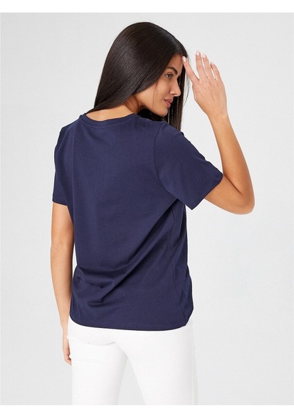 Kadın Yuvarlak Yaka T-Shirt fiyatları