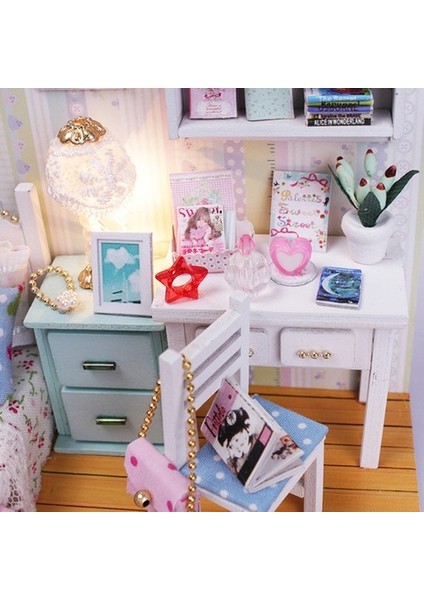 Minyatür Bebek Evi Mobilya ile Diy Ahşap Dollhouse (Yurt Dışından) fırsatları