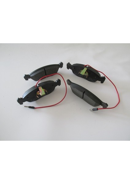 Peugeot 306- Sd/hb- 00/01; Ön Fren Balatası (2 Kablolu)(Disk) (141,4X47,5X16/140,2X47,9X16) (Bramax) modelleri