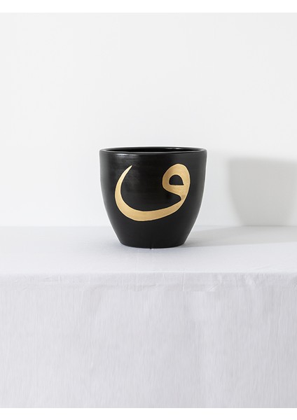 Modern El Yapımı Özel Tasarım Siyah Vav Harfli Seramik Saksı 15X15X13 cm