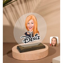 BK Kişiye Özel Kadın Karikatürlü Yuvarlak Ahşap Standlı Biblo-75