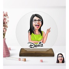 BK Kişiye Özel Kadın Karikatürlü Yuvarlak Ahşap Standlı Biblo-19