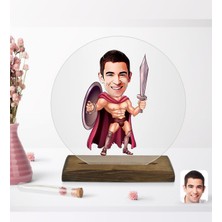 BK Kişiye Özel Spartalı Karikatürlü Yuvarlak Ahşap Standlı Biblo-1