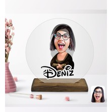 BK Kişiye Özel Mona Lisa Karikatürlü Yuvarlak Ahşap Standlı Biblo-1