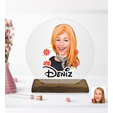 BK Kişiye Özel Kadın Karikatürlü Yuvarlak Ahşap Standlı Biblo-51