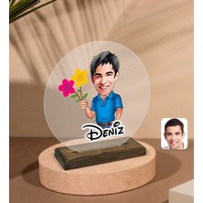 BK Kişiye Özel Erkek Karikatürlü Yuvarlak Ahşap Standlı Biblo-1
