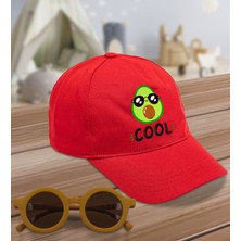 Bk Kids Cool Tasarımlı Kırmızı Cotton Çocuk Şapkası ve Sarı Çocuk Güneş Gözlüğü Hediye Seti