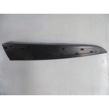 TŞT 2016 - 2018 Renault Clio Hb Arka Kapı Bandı Sağ (Nikelaj Takılan Tip) (Tw) (Oem NO:828765910R)